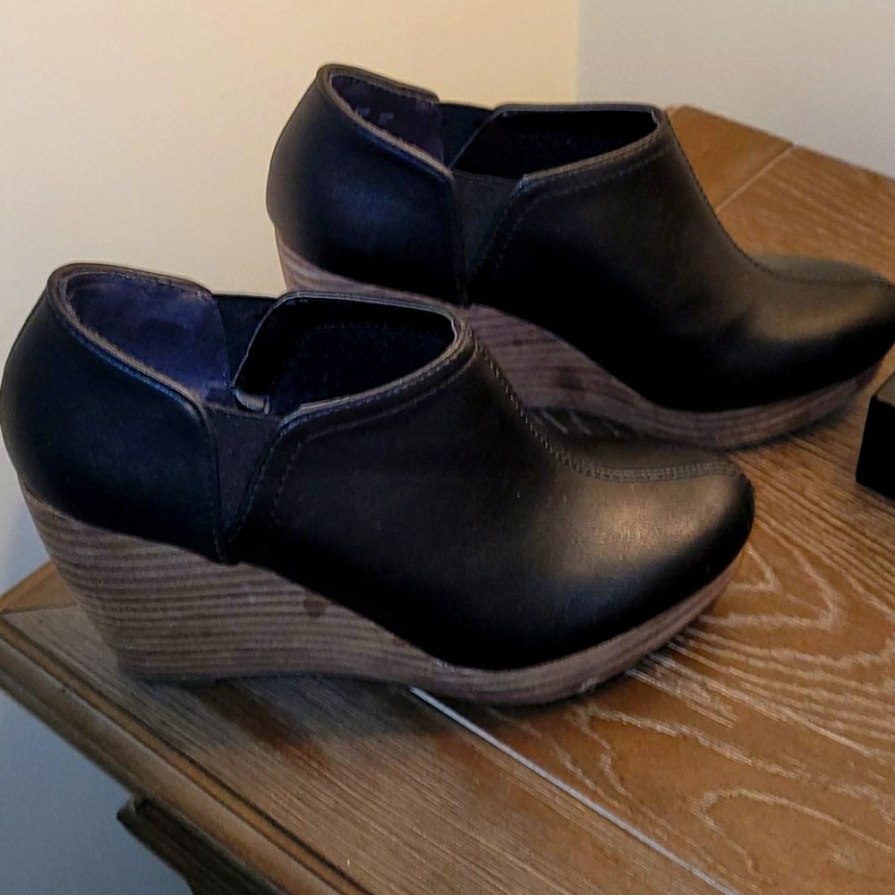 Dr. Scholl's Harlow Wedge Bootie